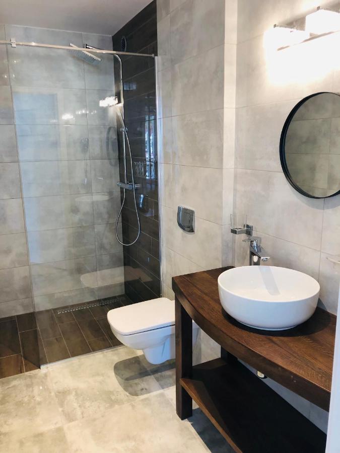 אוסטראון Apartamenty Biala Perla מראה חיצוני תמונה