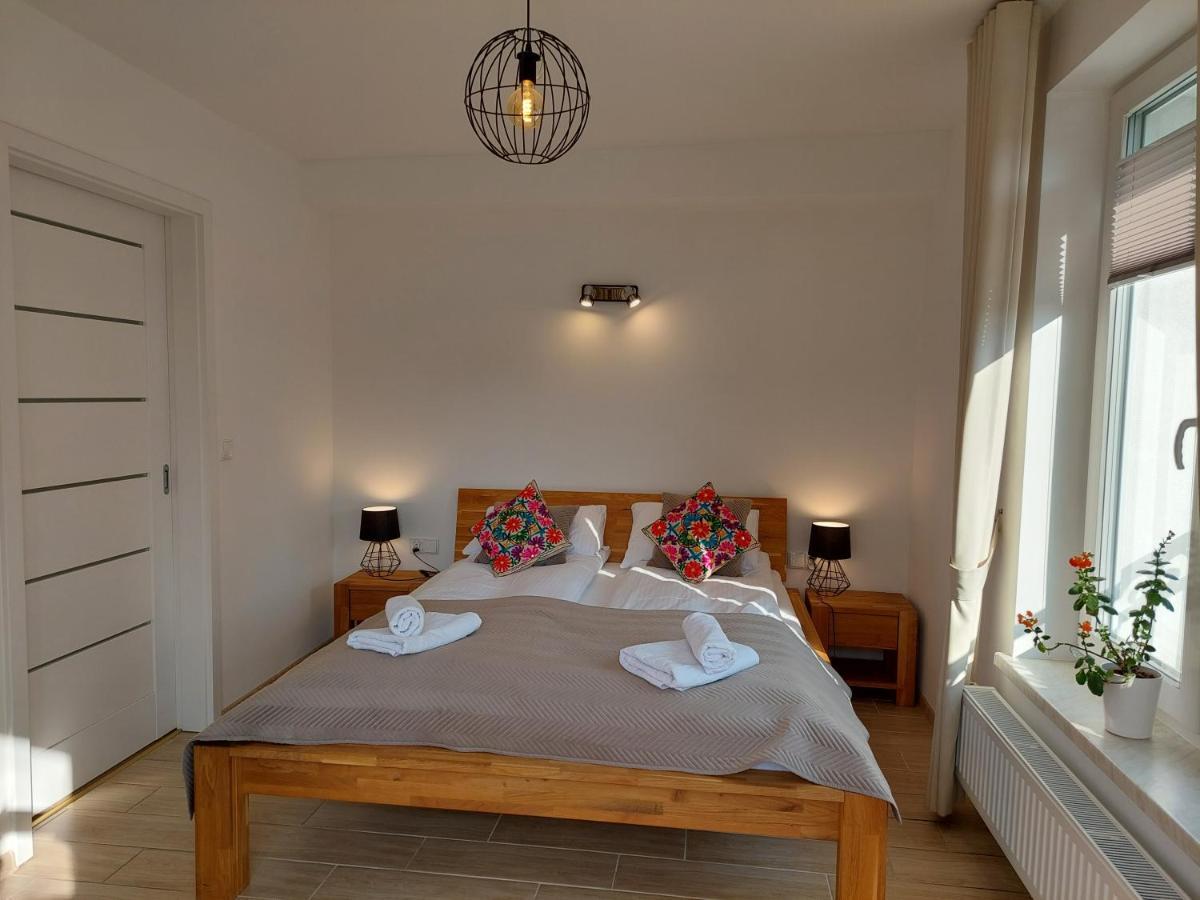 אוסטראון Apartamenty Biala Perla מראה חיצוני תמונה