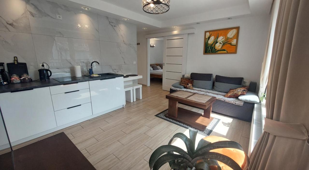 אוסטראון Apartamenty Biala Perla מראה חיצוני תמונה