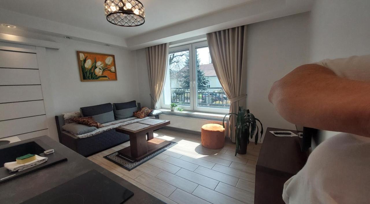 אוסטראון Apartamenty Biala Perla מראה חיצוני תמונה