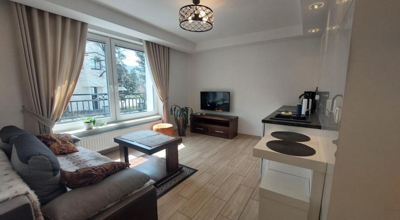 אוסטראון Apartamenty Biala Perla מראה חיצוני תמונה