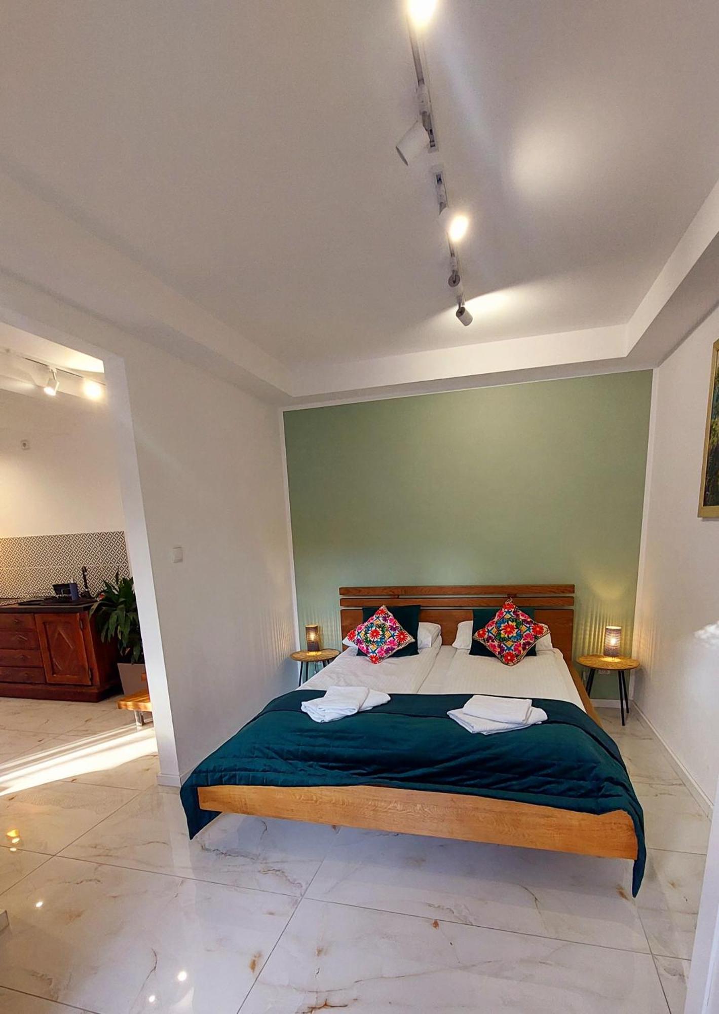 אוסטראון Apartamenty Biala Perla מראה חיצוני תמונה