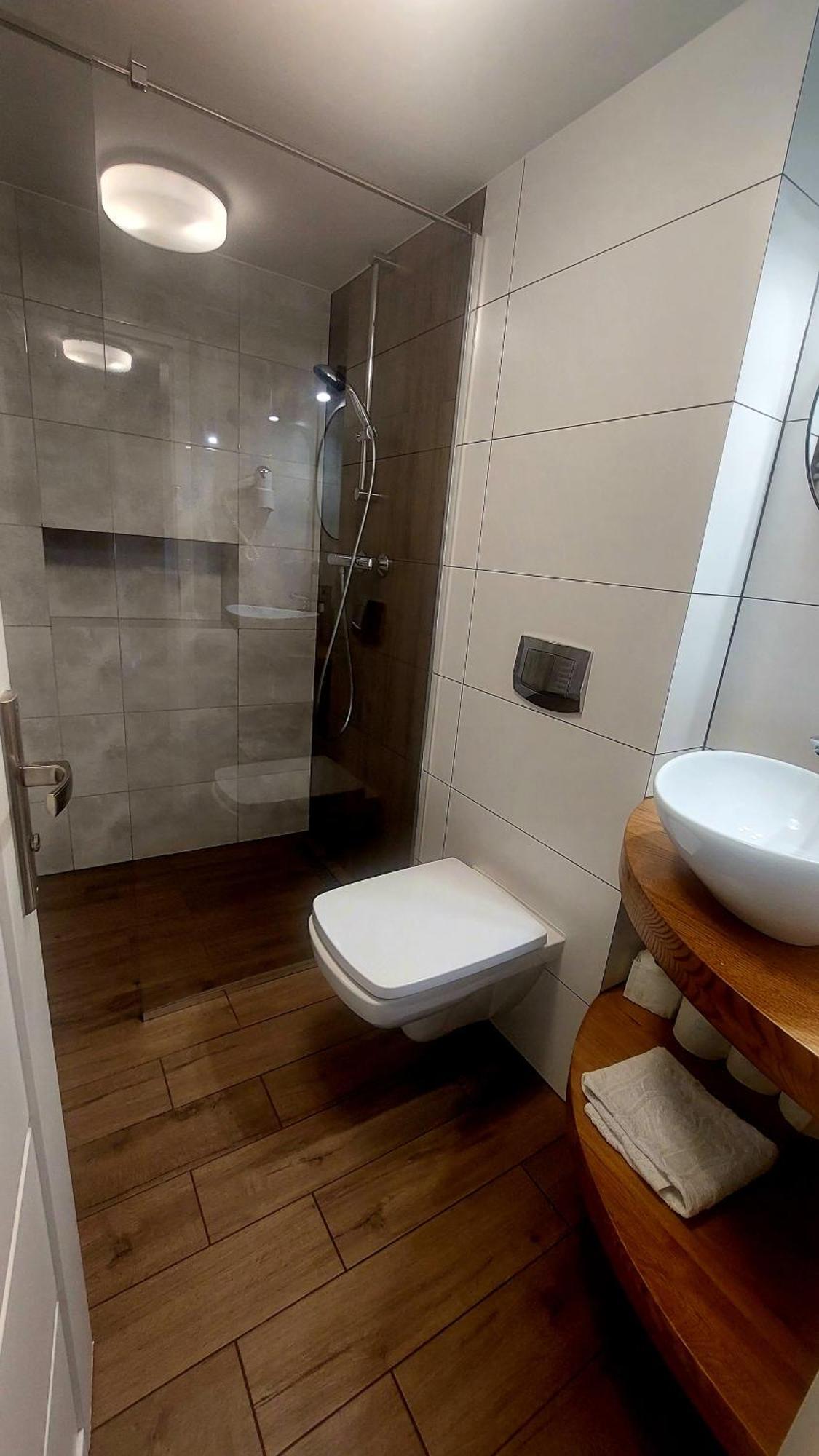 אוסטראון Apartamenty Biala Perla מראה חיצוני תמונה