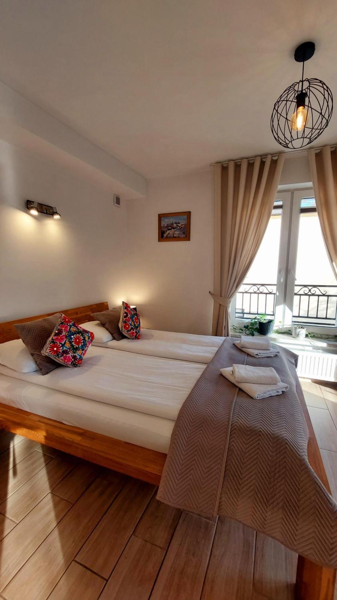 אוסטראון Apartamenty Biala Perla מראה חיצוני תמונה