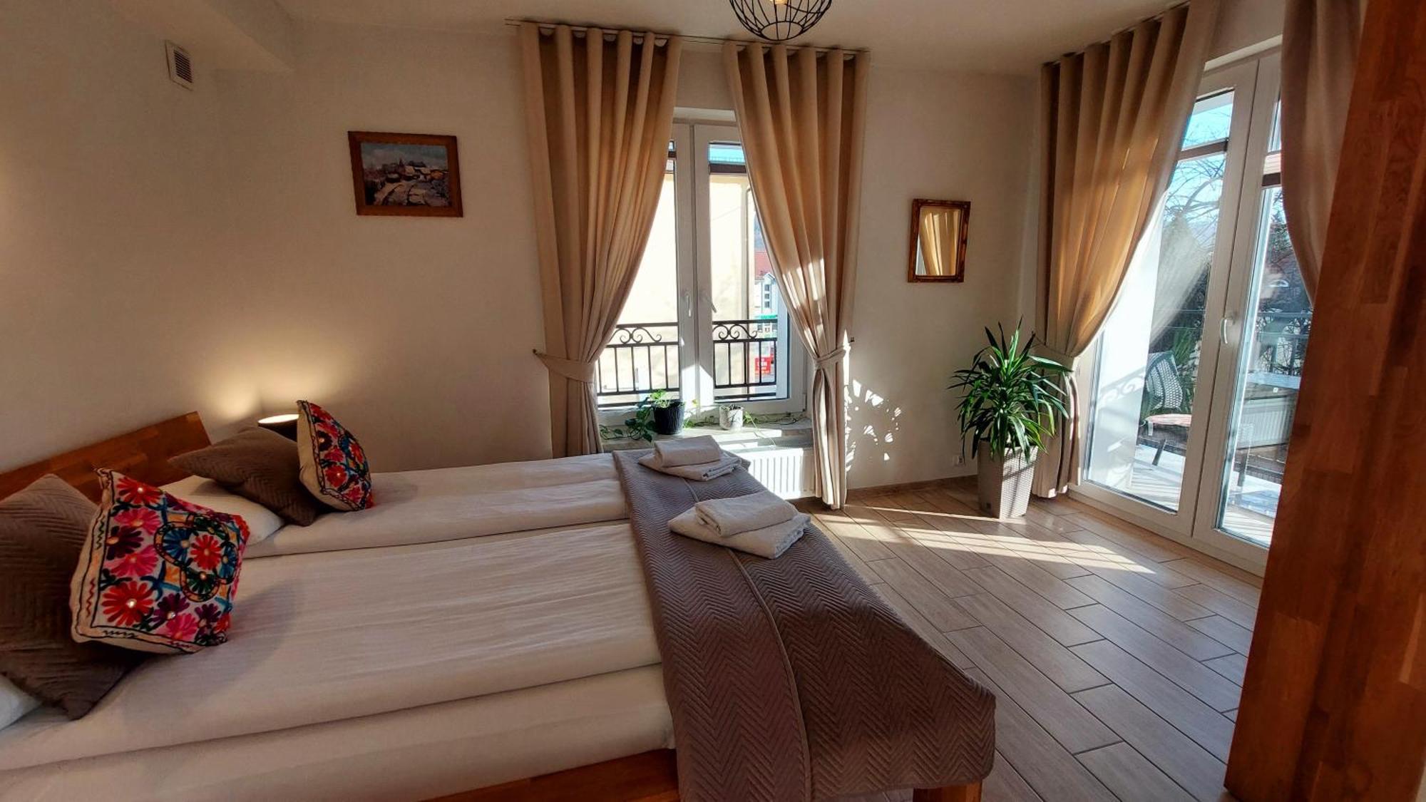 אוסטראון Apartamenty Biala Perla מראה חיצוני תמונה