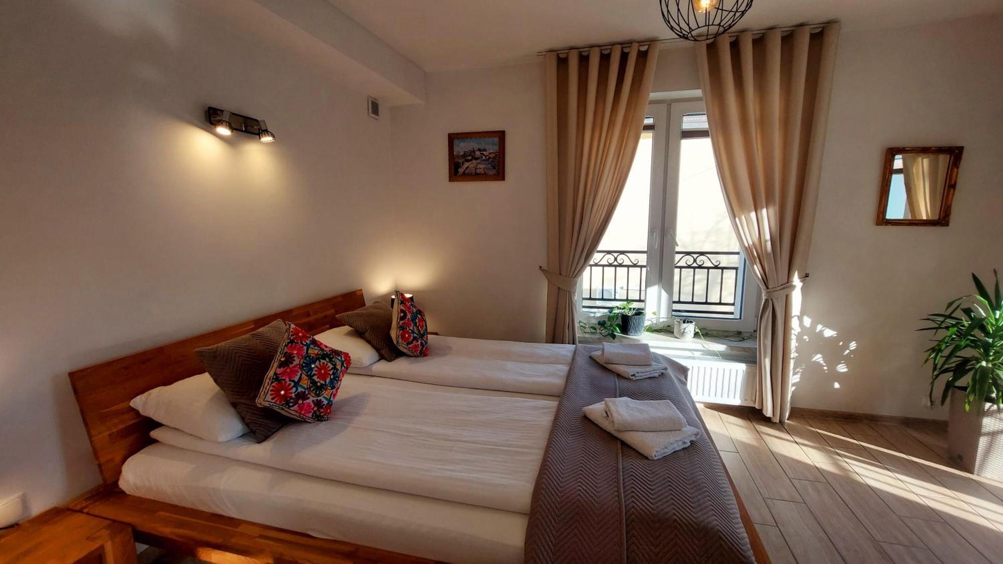 אוסטראון Apartamenty Biala Perla מראה חיצוני תמונה